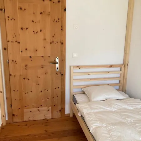 Bed & Breakfast Chaflur Tschlin
