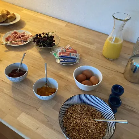 Bed & Breakfast Chaflur Tschlin